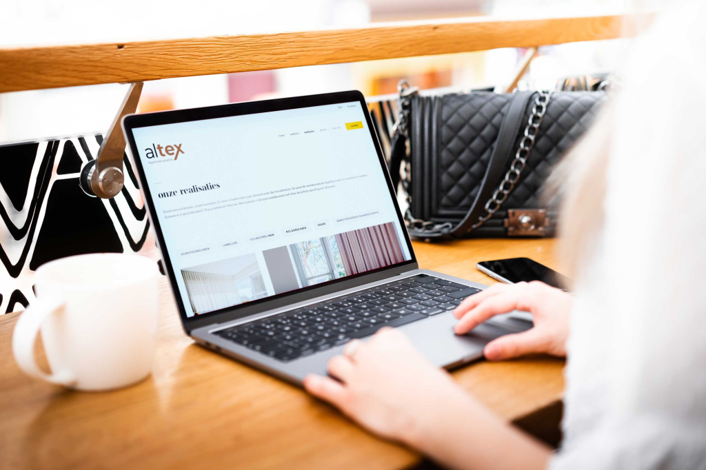Voorbeeld van de nieuwe website van Altex Raamdecoratie, gebouwd door Webfluence.